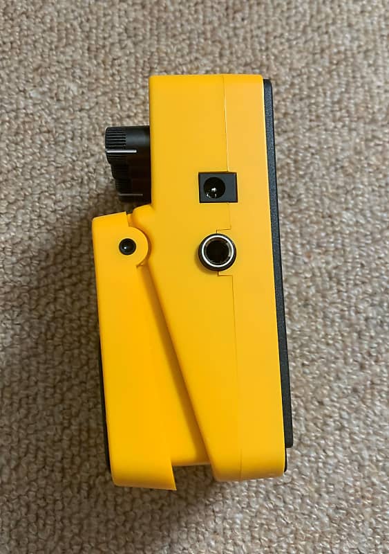 Behringer UC200 Ultra Chorus Pedal - Image 3