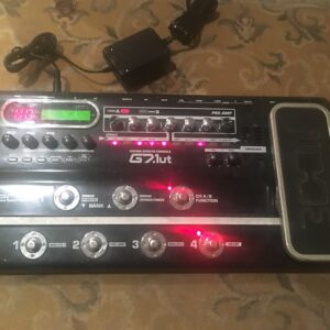 Zoom  G7.1ut guitar multi effects unit Brand new power cable