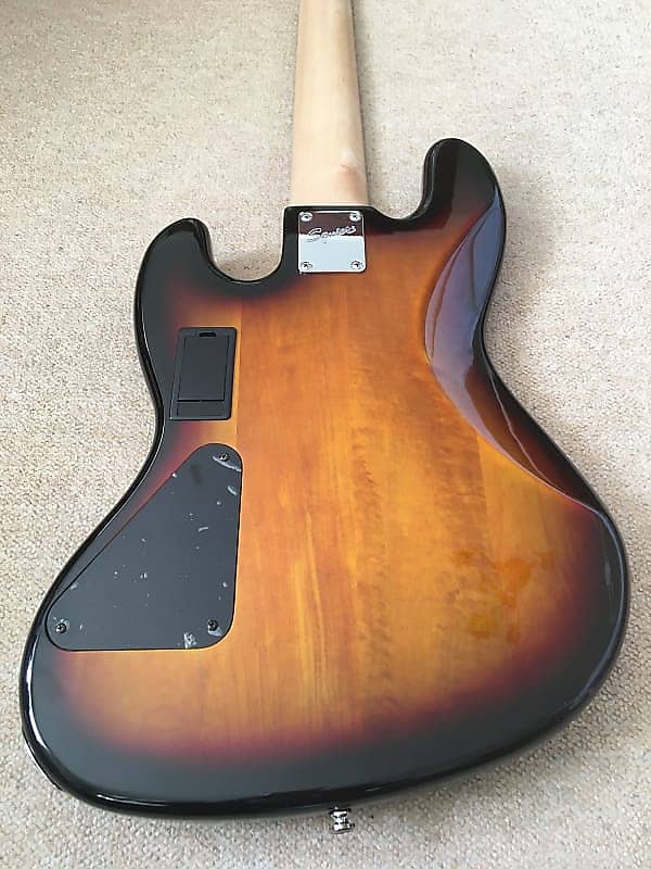 Squier Deluxe Jazz Bass V Active (5 String) 3-Color Sunburst - Image 16
