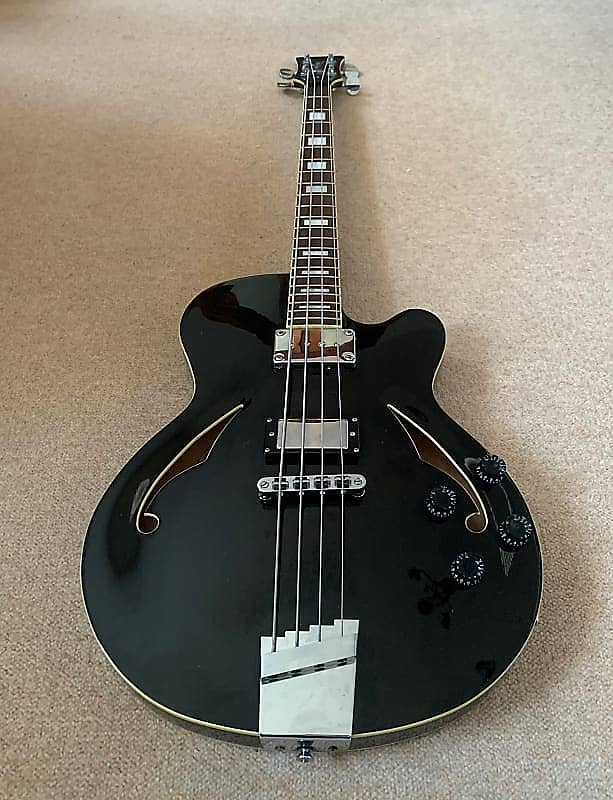 Italia Torino Semi-Hollow Body Bass Guitar, Black - Image 15