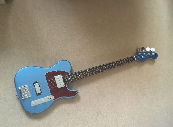 Hutchins  Thunderbolt bass guitar First Edition in Metalic Blue