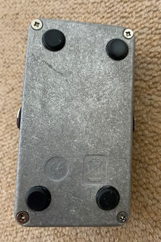 Electro-Harmonix Nano The Mole bass booster (for guitars and bass) - Image 2