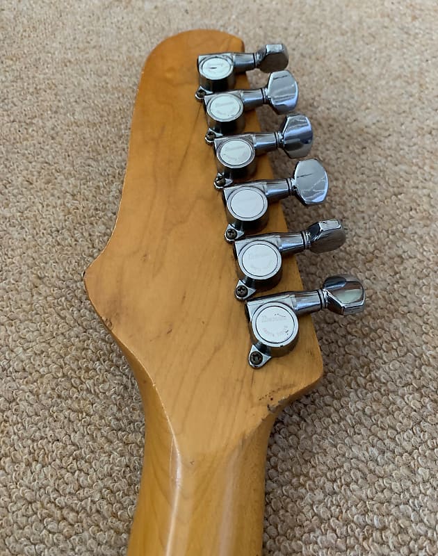 Ibanez Roadstar II RS135 Comet 1984 Red - Image 12