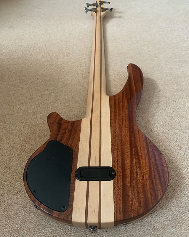 Tanglewood Canyon 3 4 String Long Scale Electric Bass Guitar - Image 10