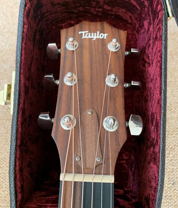 Taylor  322e with Taylor case Mahogany 2015 - Image 6