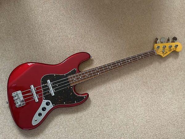 Fender  Jazz Bass Made in Japan  1984-7. Candy Apple Red - Image 11