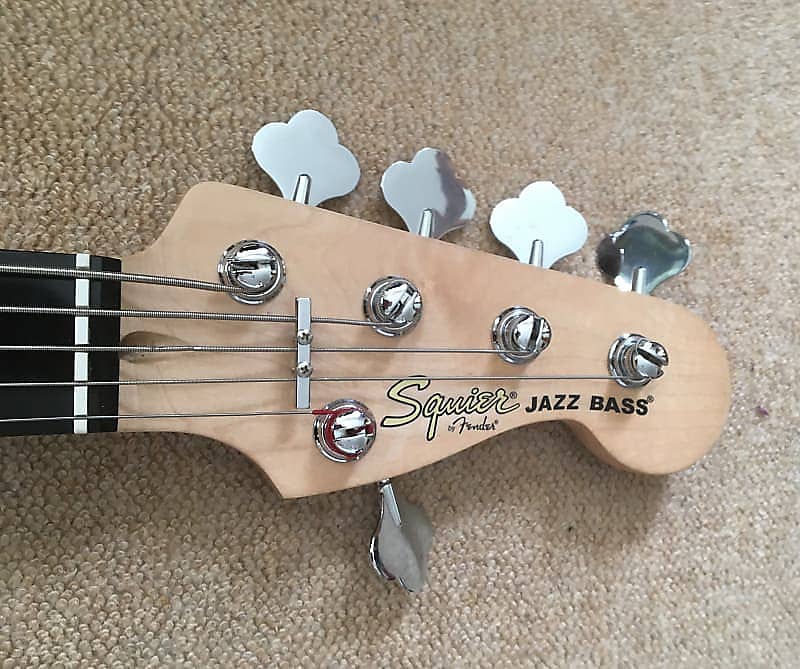 Squier Deluxe Jazz Bass V Active (5 String) 3-Color Sunburst - Image 14