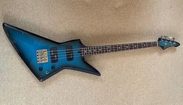 ベース Aria Aria Pro II ZZB-DELUXE Explorer Bass in Blue-Black Burst 1982
