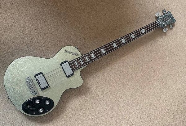 Italia  Maranello 4 string bass - Image 14