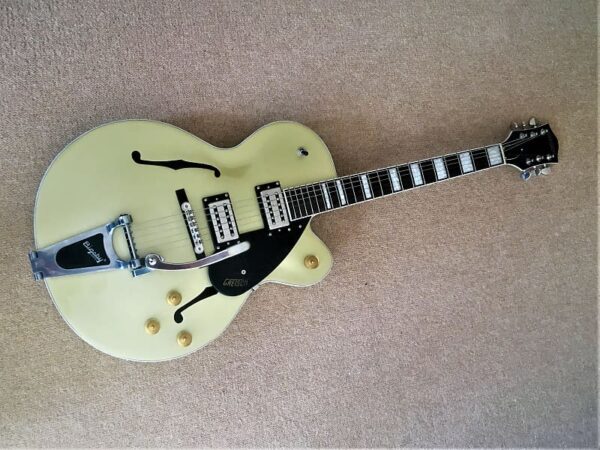 Gretsch  G2420T Streamliner Hollow Body,  Gold Sparkle