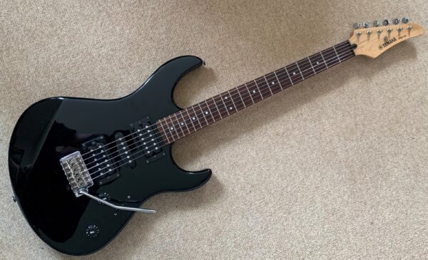 Yamaha ERG 121 in Black