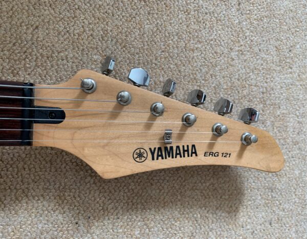 Yamaha ERG 121 in Black - Image 4