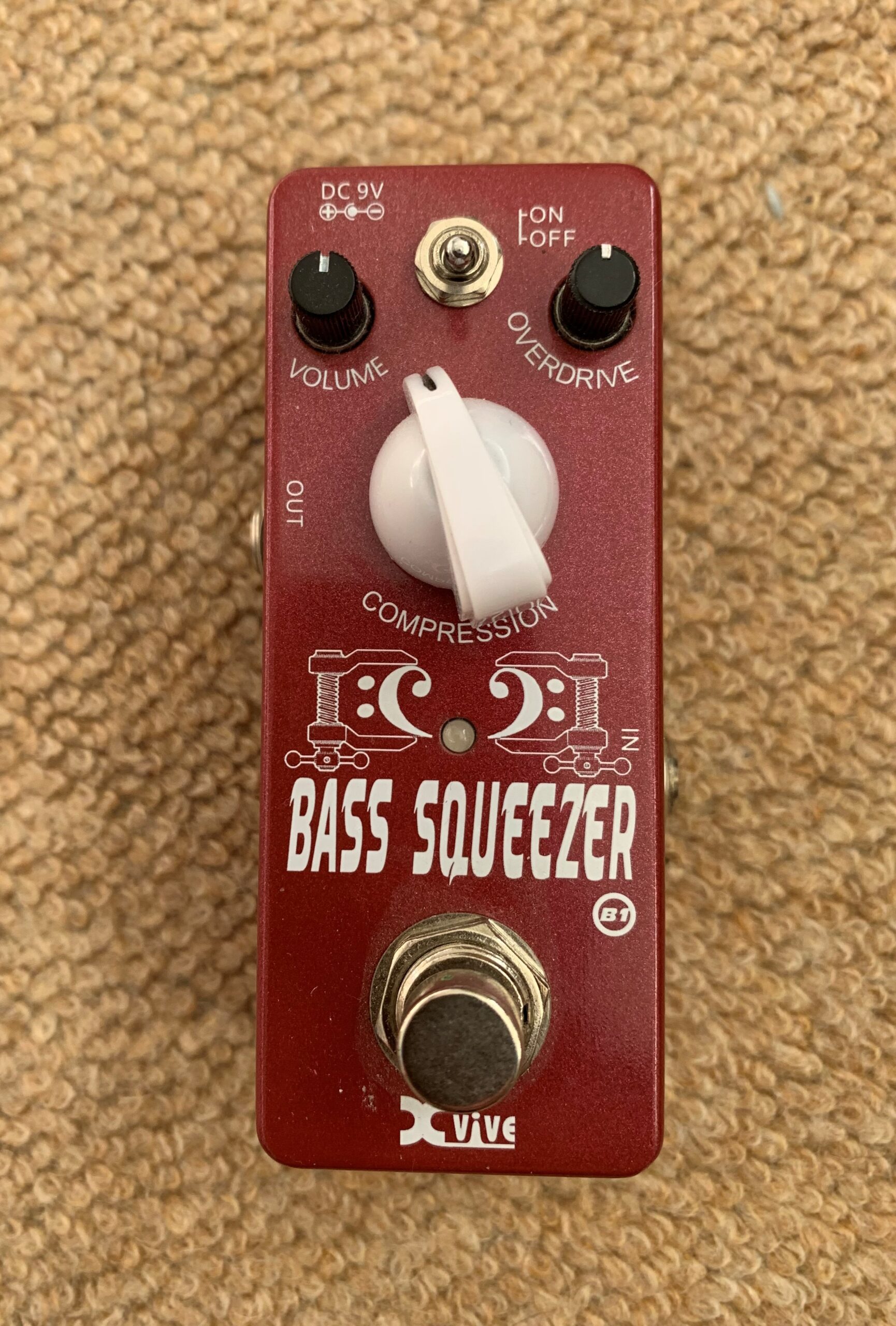 Xvive XB1 Bass Squeezer Compressor Micro Pedal - Image 2