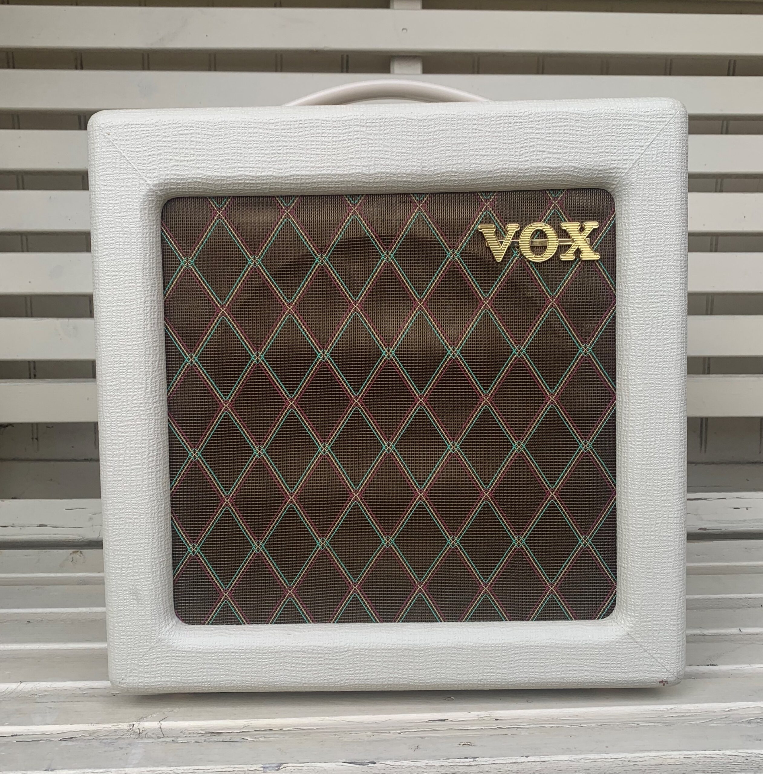 VOX AC4TV