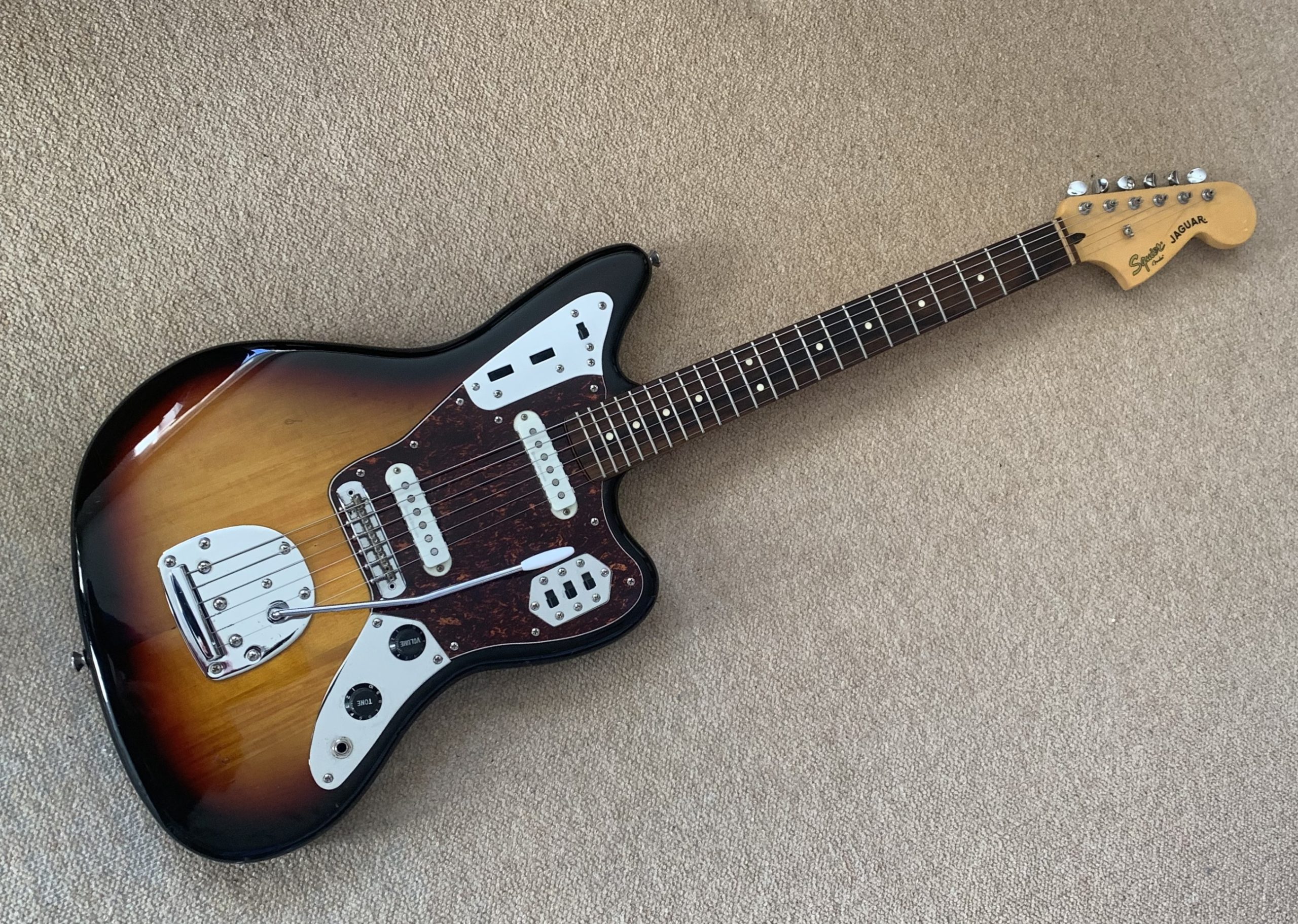 Squier Jaguar Sunburst Indonesia