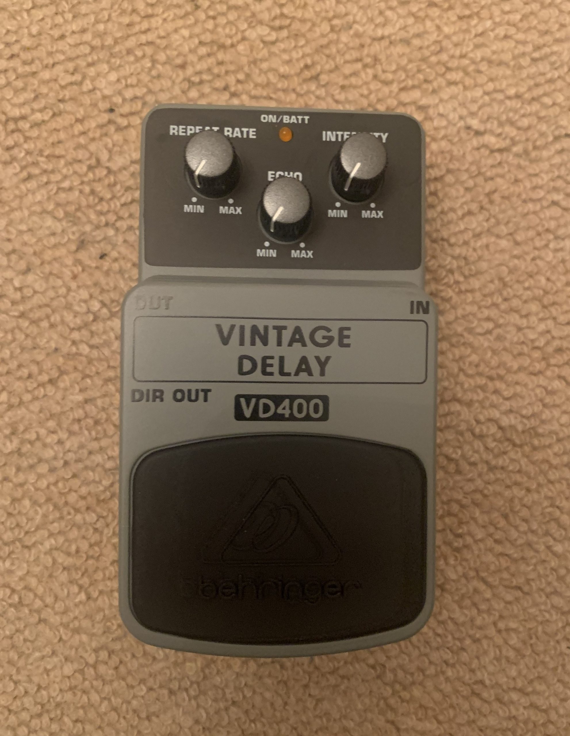 Behringer VD400 Vintage Analog Delay Pedal - Image 3