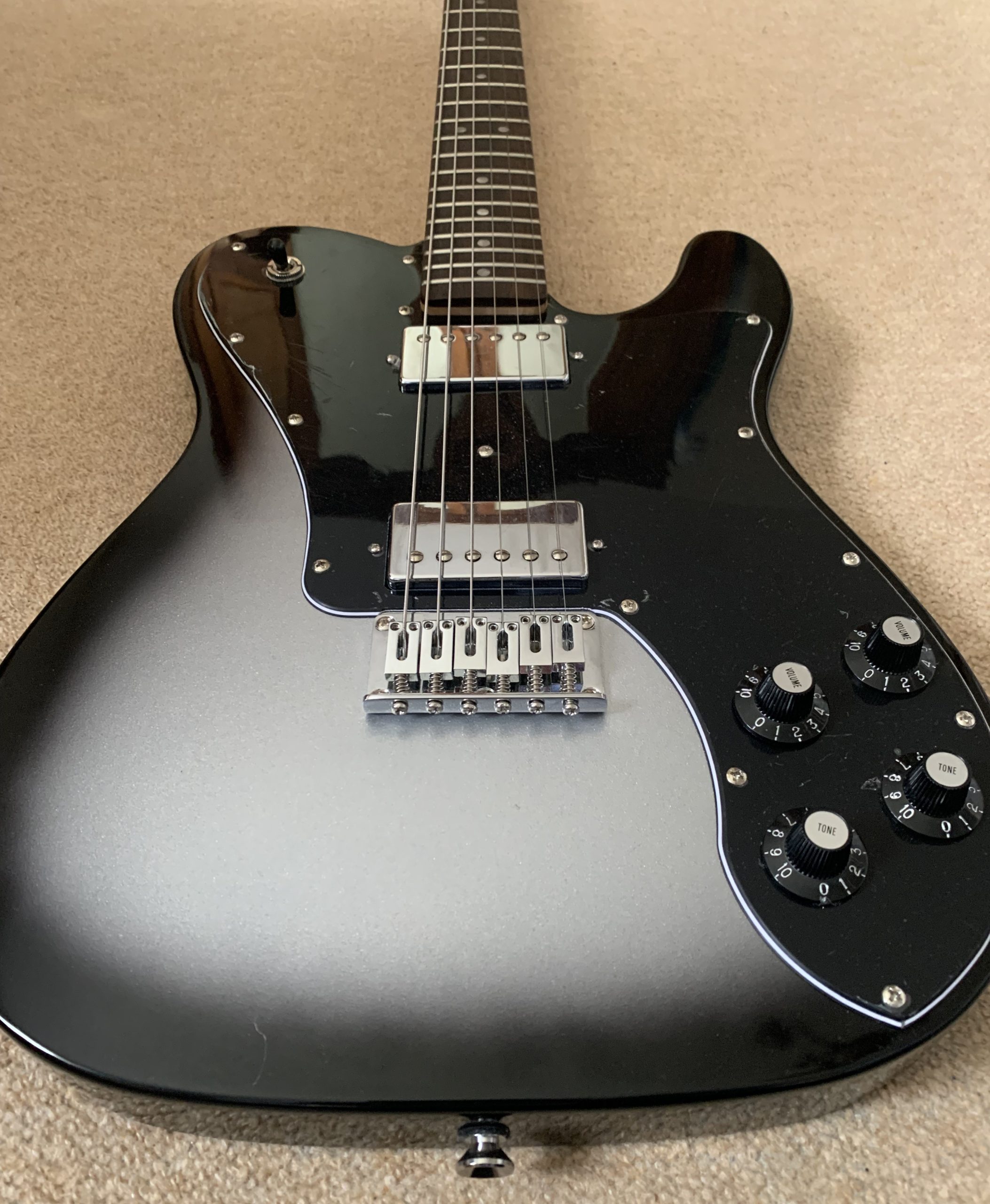 SQUIER TELECASTER DELUXE, LIMITED EDITION AFFINITY in SILVER BURST - Image 5