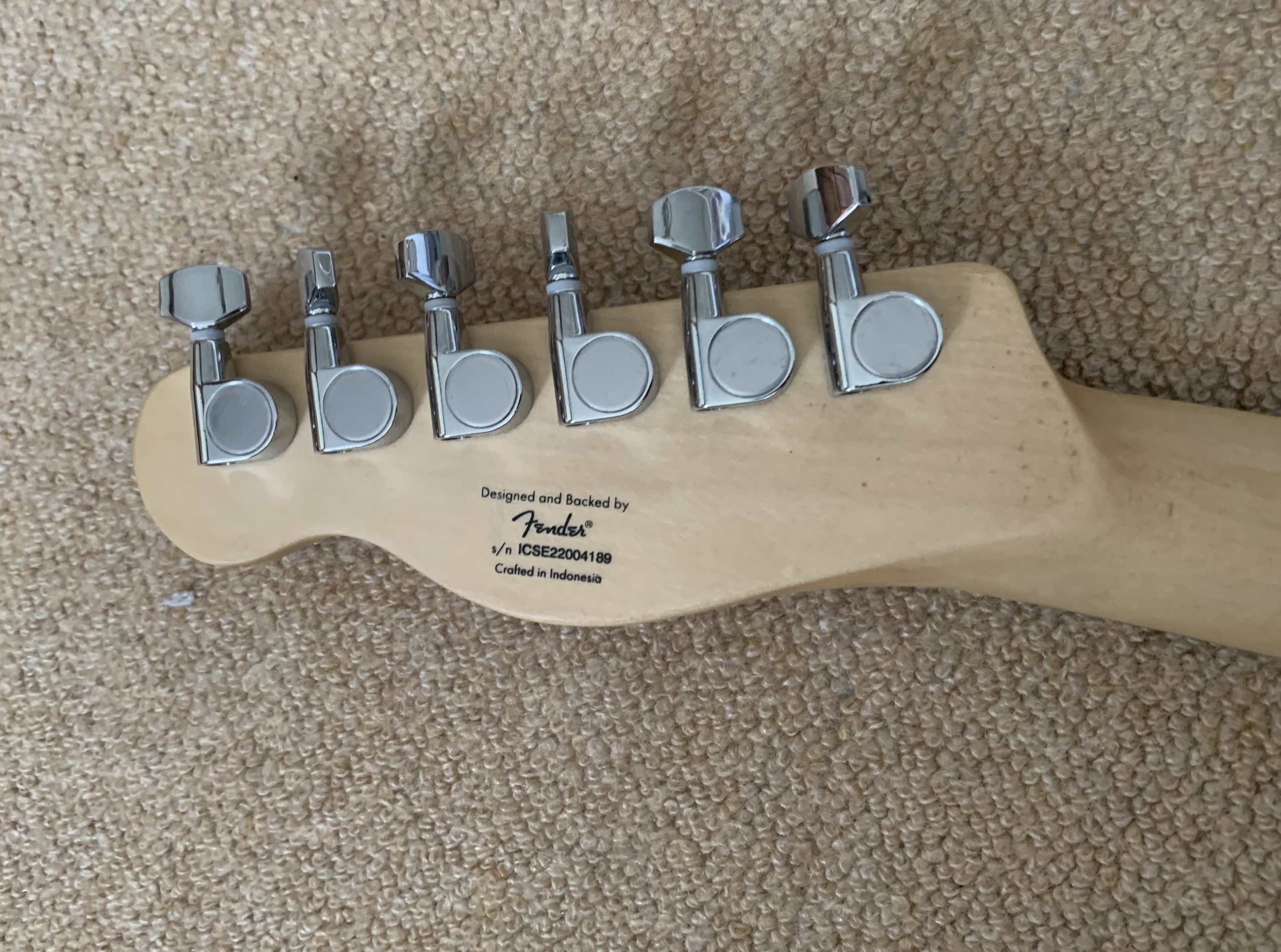 SQUIER TELECASTER DELUXE, LIMITED EDITION AFFINITY in SILVER BURST - Image 10