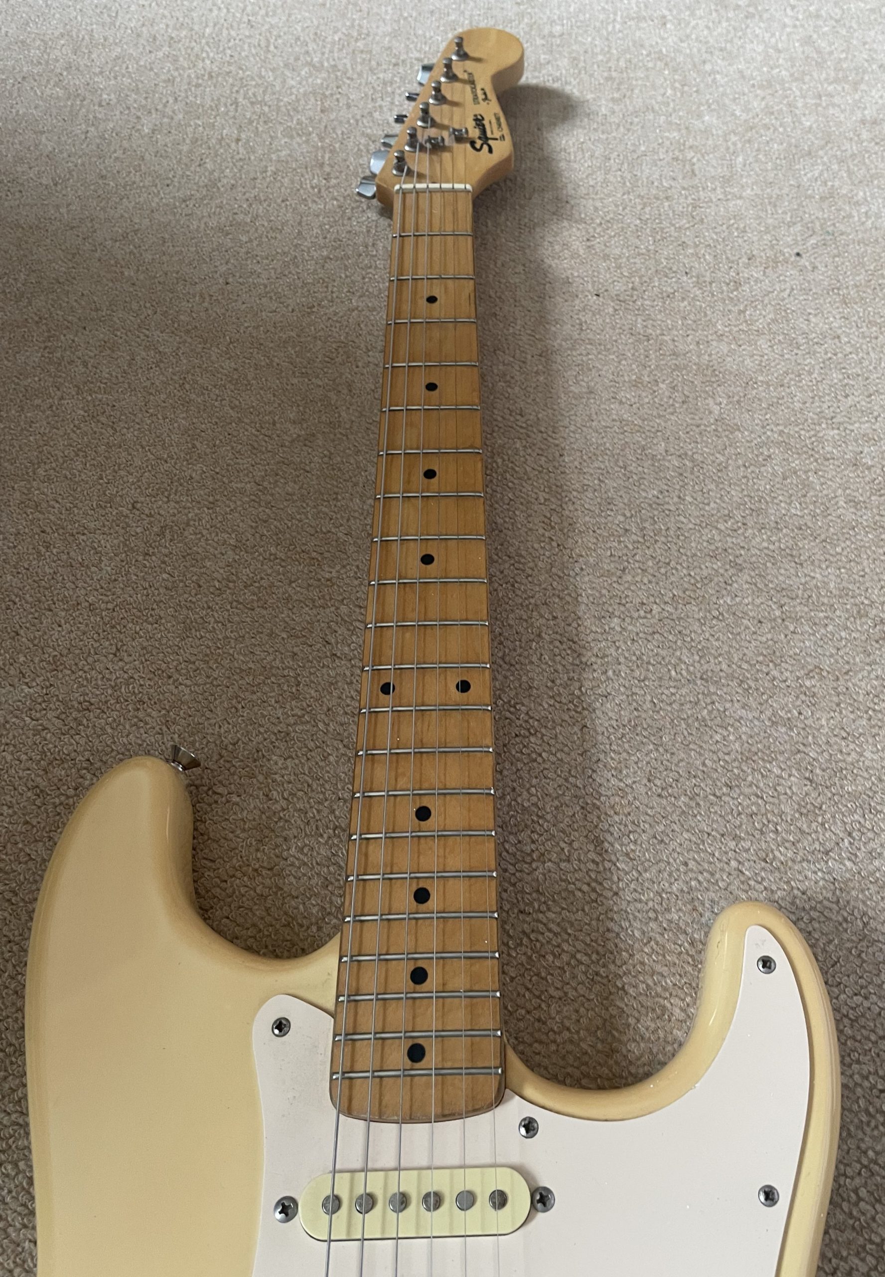 Squire Stratocaster Cream made in 1994 Korea - Image 3