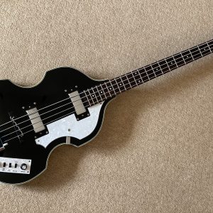 Le Marquis NY Violin Bass Guitar Black with white pick guard