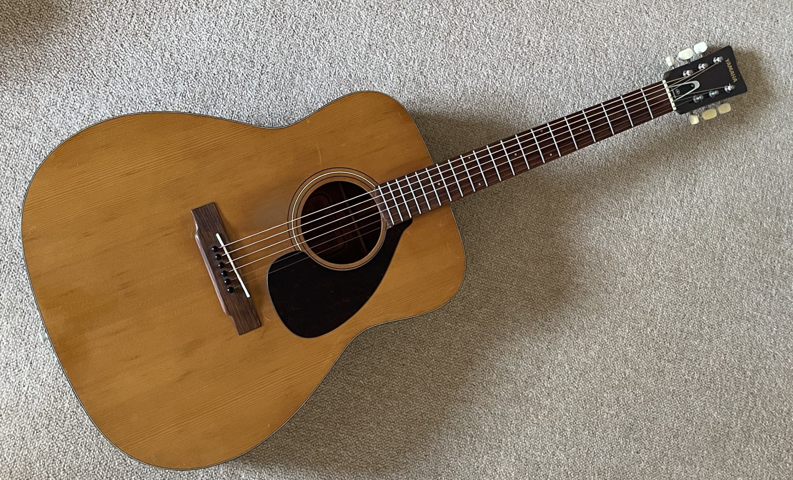 YAMAHA FG-140 JUMBO GUITAR RED LABEL NIPPON GAKKI JAPAN 1970