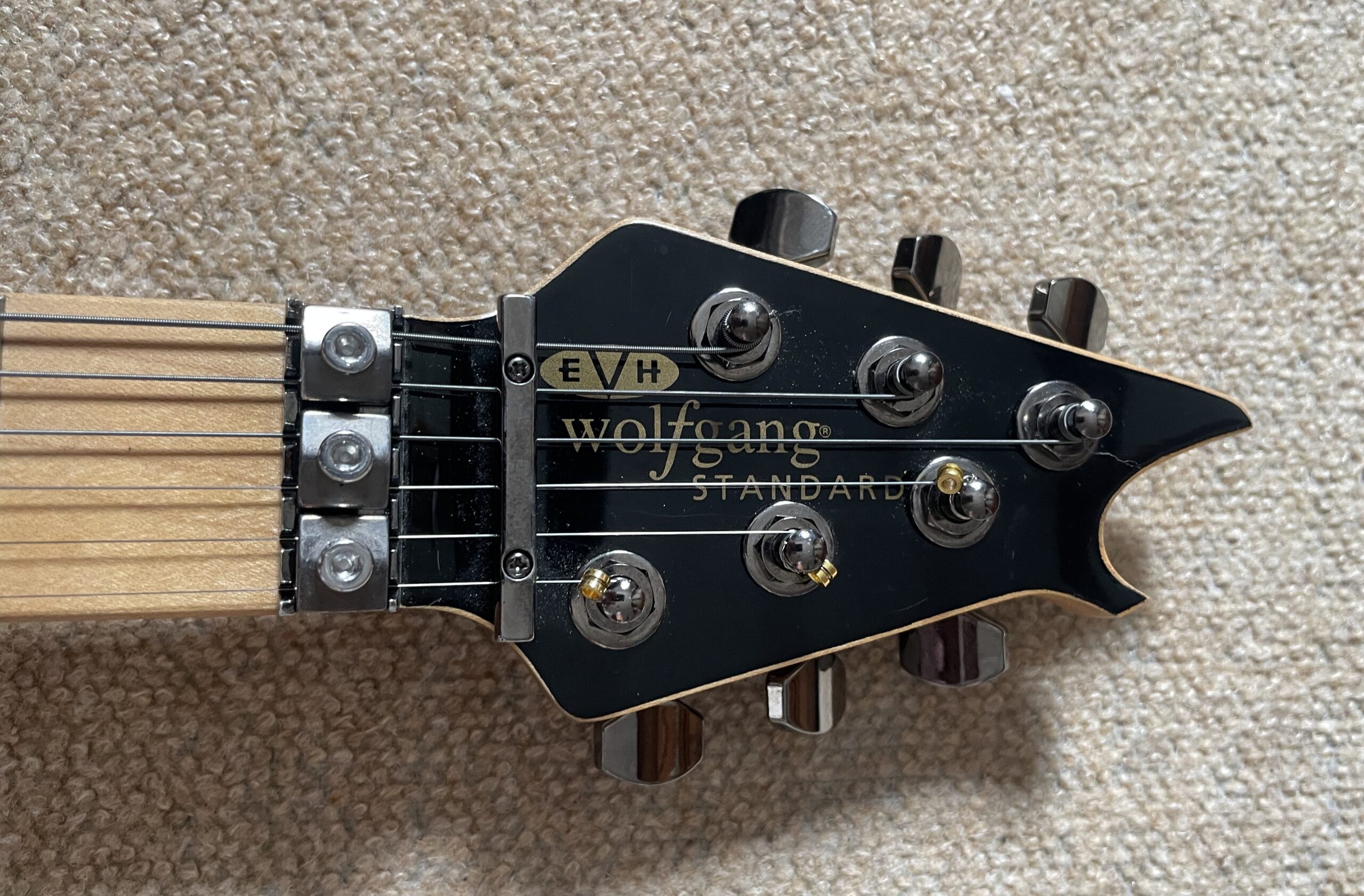 EVH Wolfgang WG Standard 2 colour Sunburst - Image 5