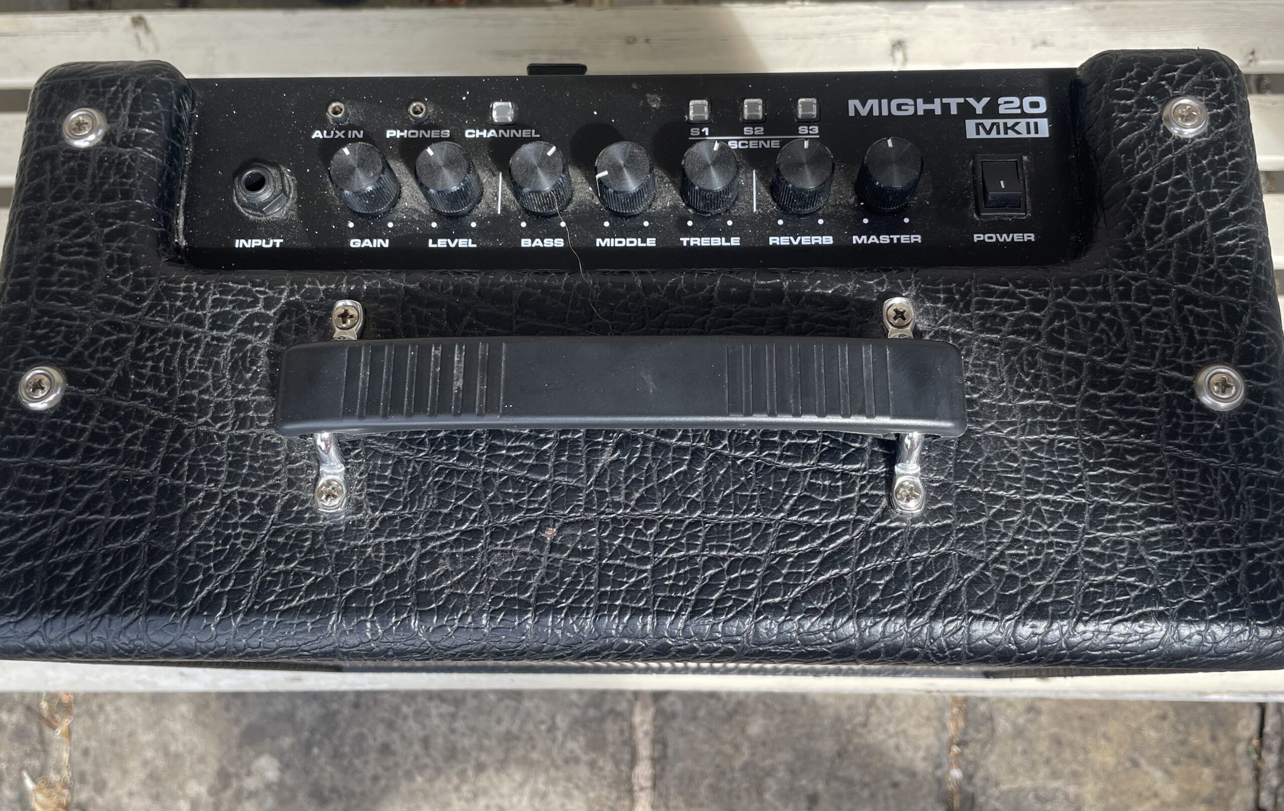 NUX Mighty 20BT MKII Combo Modelling Guitar Amplifier with Bluetooth - Image 3