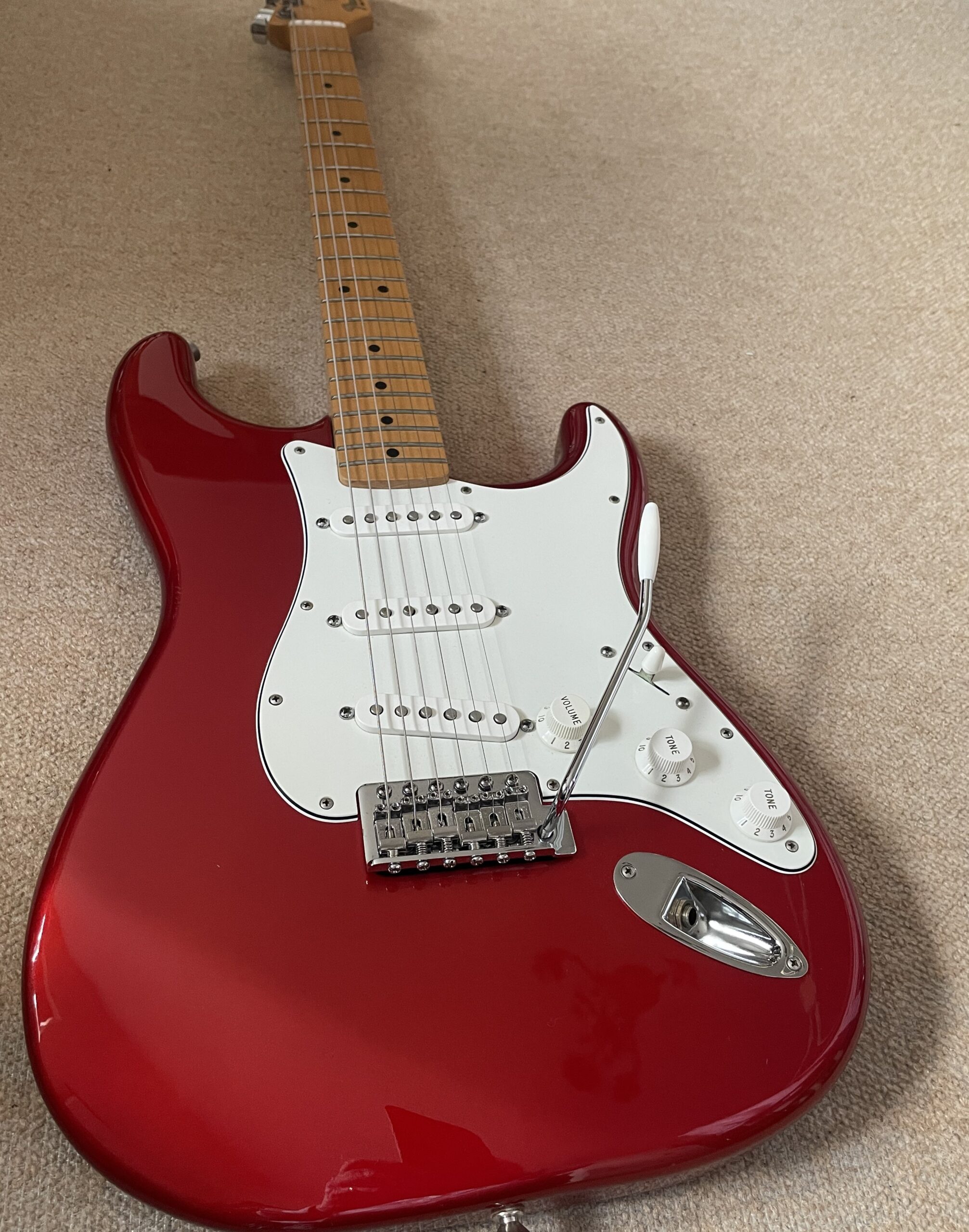 Fender Stratocaster Mexican- candy apple red 2007 - Image 3