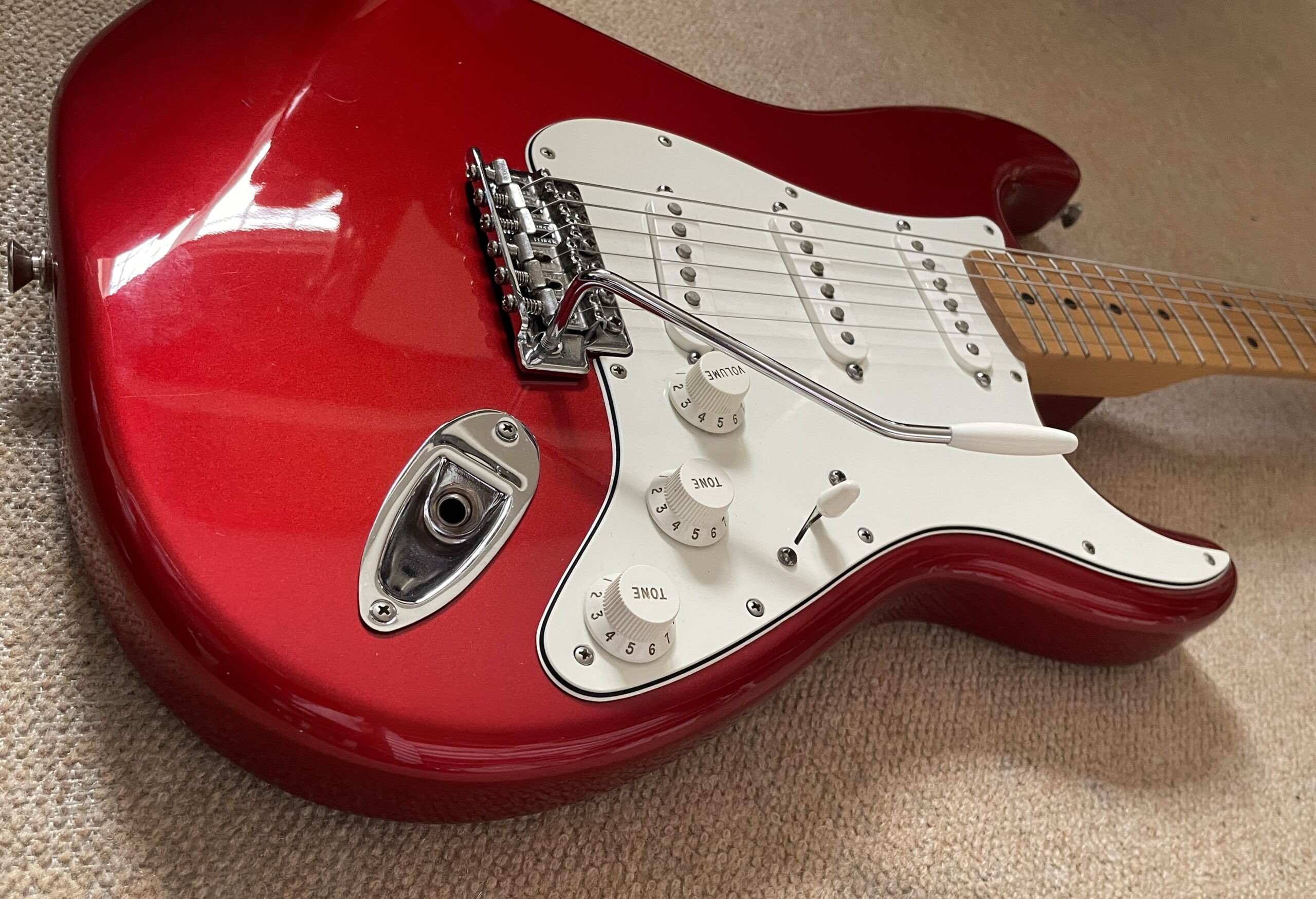 Fender Stratocaster Mexican- candy apple red 2007 - Image 4