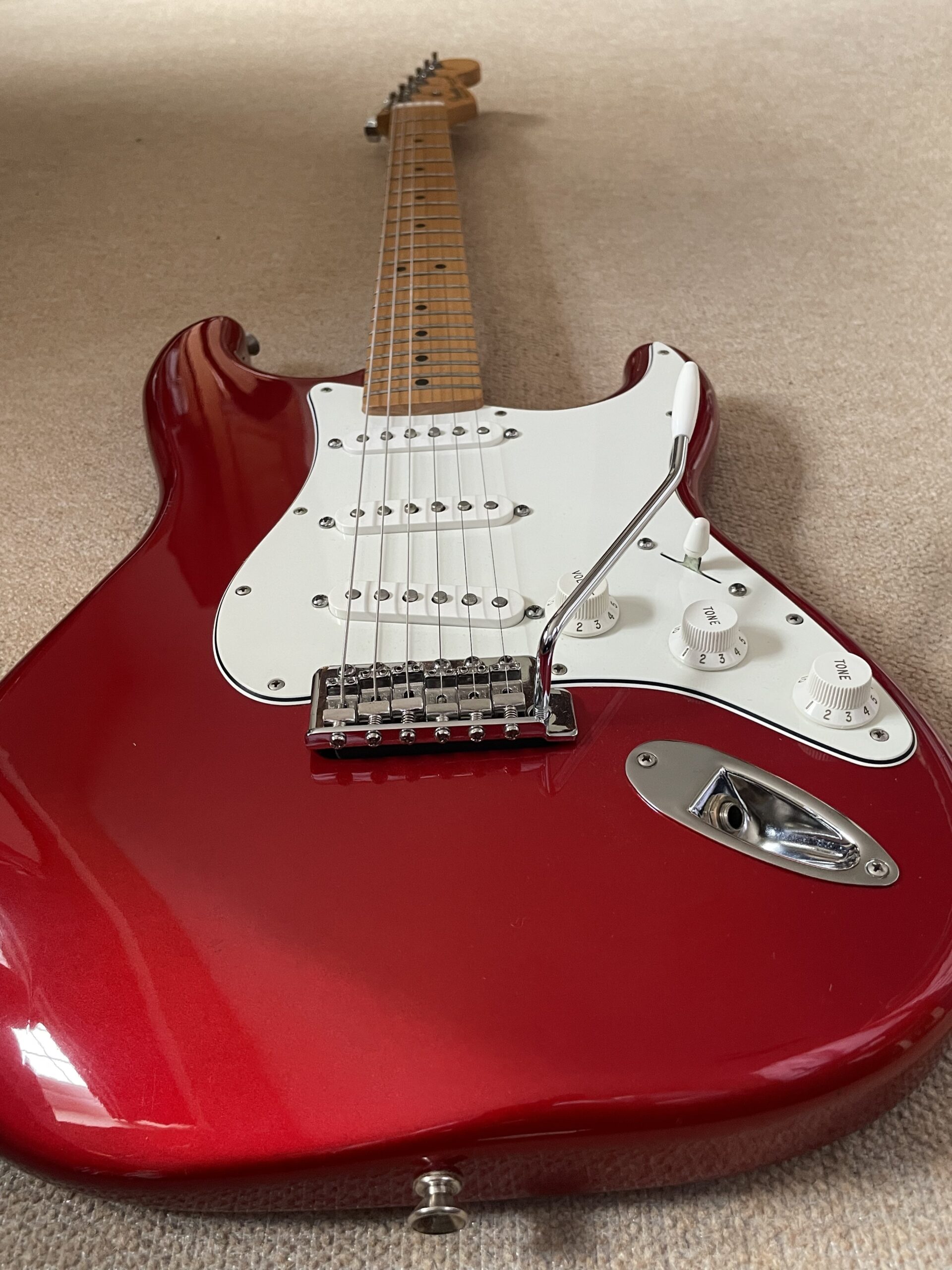 Fender Stratocaster Mexican- candy apple red 2007 - Image 7