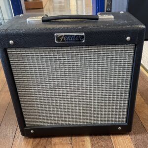 Fender Pro Junior IV LTD – 15 Watt Tube Combo Amp Black