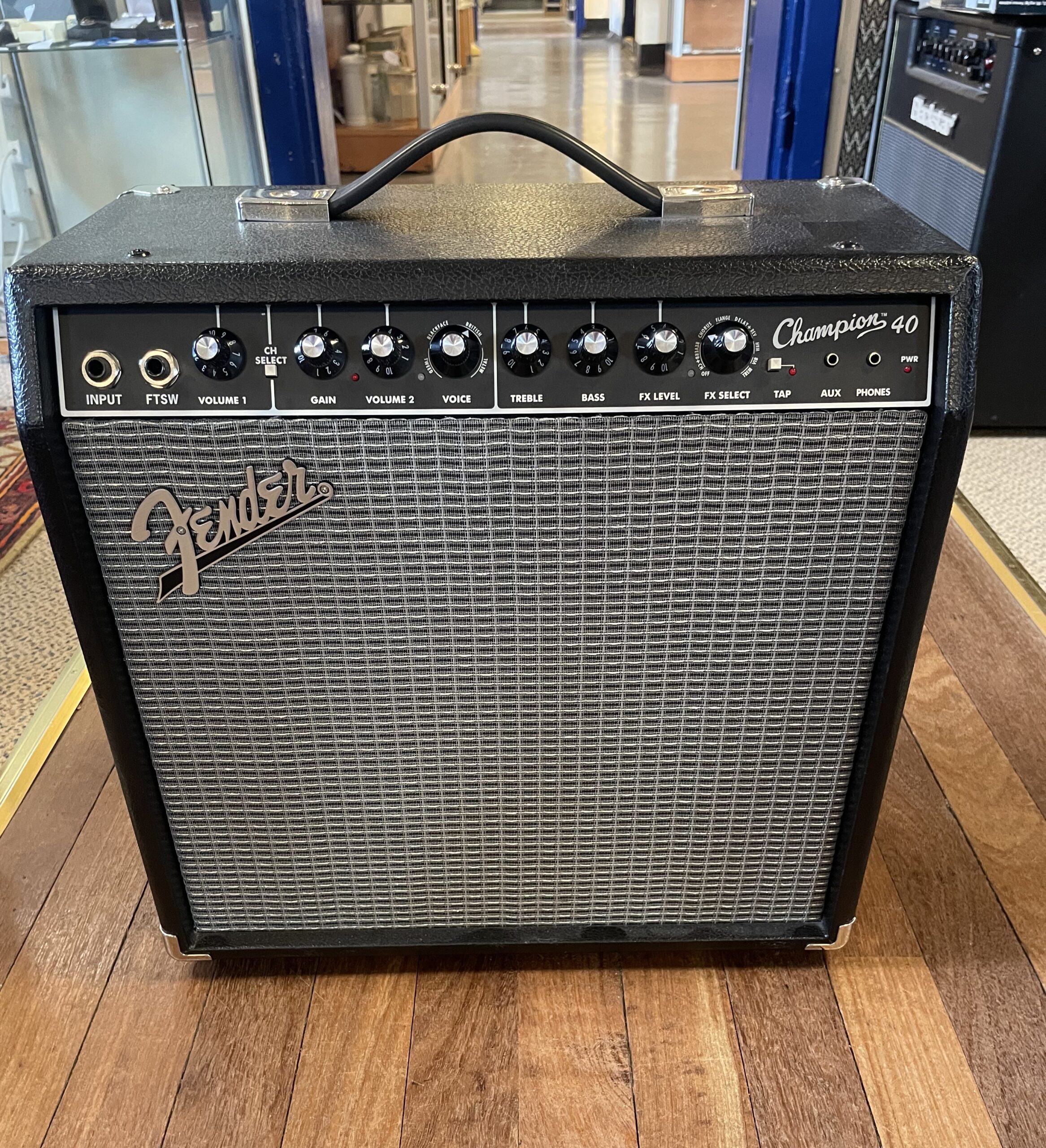 Fender Champion 40 Guitar Amplifier Combo with Effects