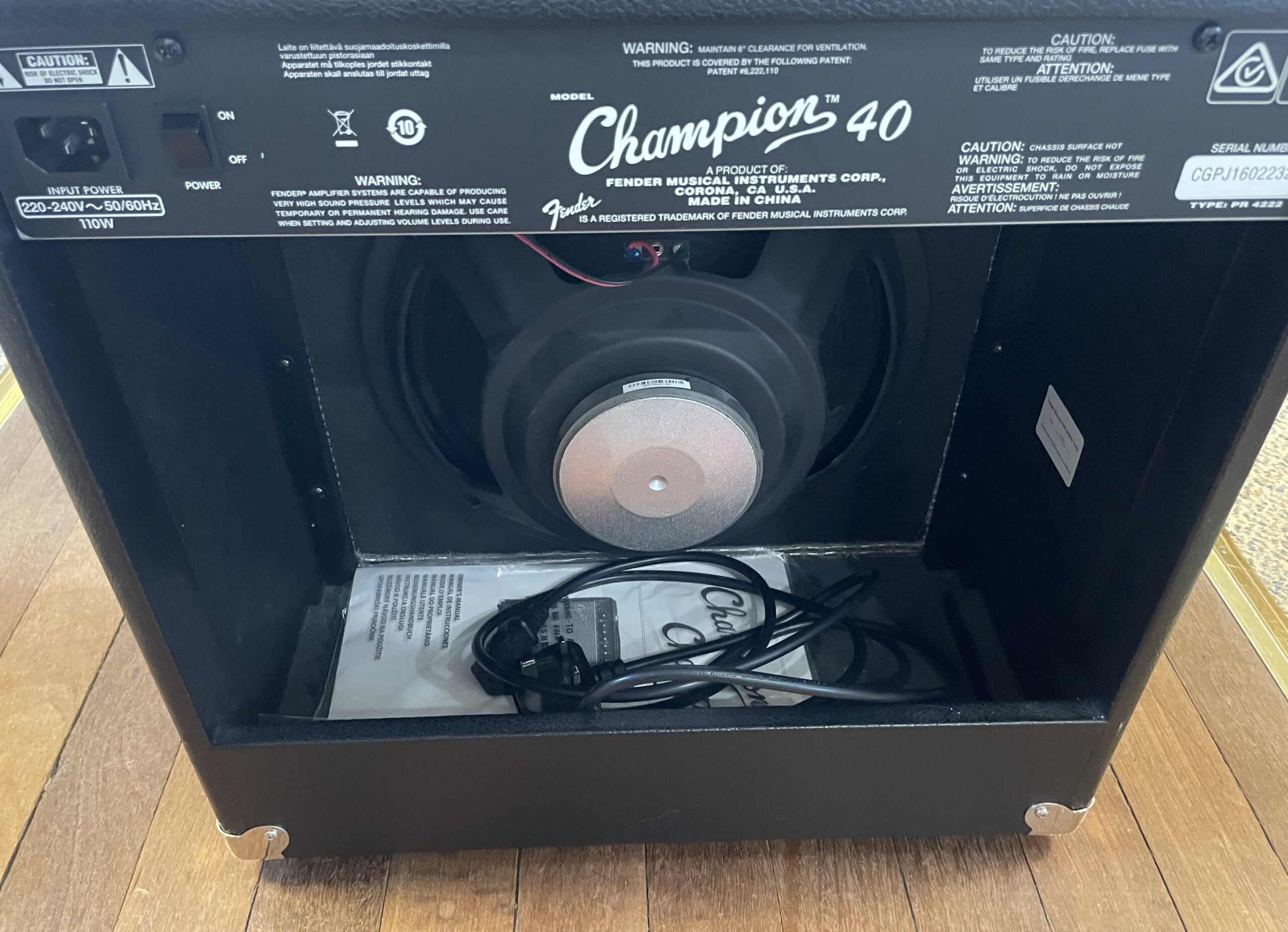 Fender Champion 40 Guitar Amplifier Combo with Effects - Image 4