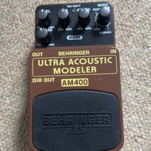 Behringer Ultra Acoustic Modeler AM400