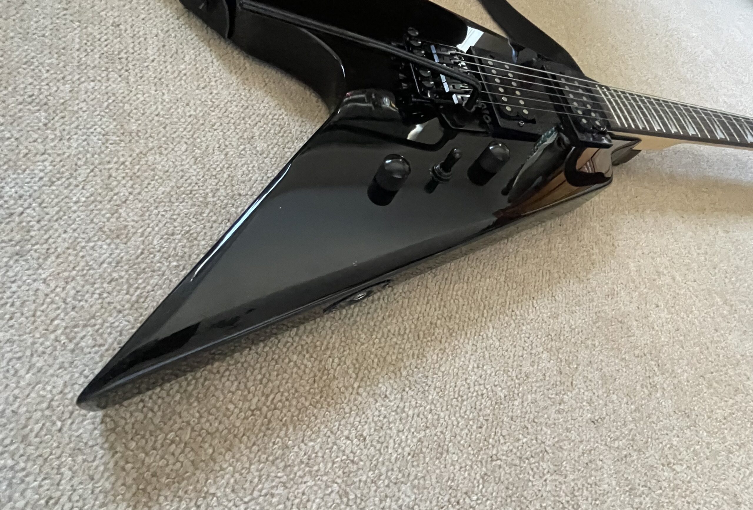 Max guitar Flying V Black - Image 3