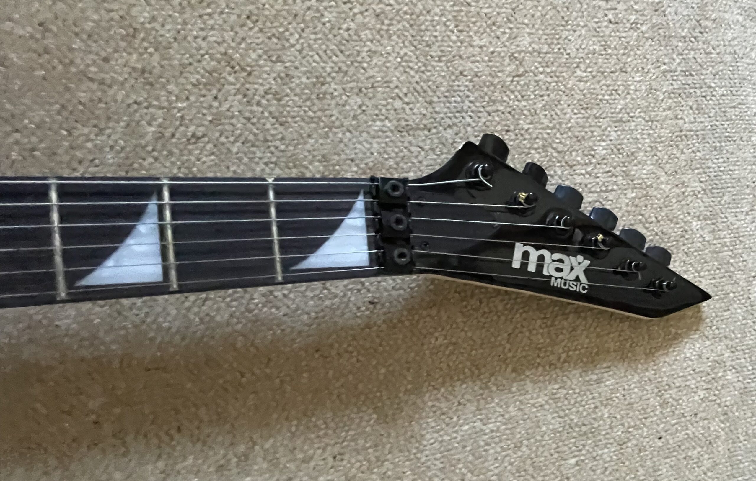 Max guitar Flying V Black - Image 5