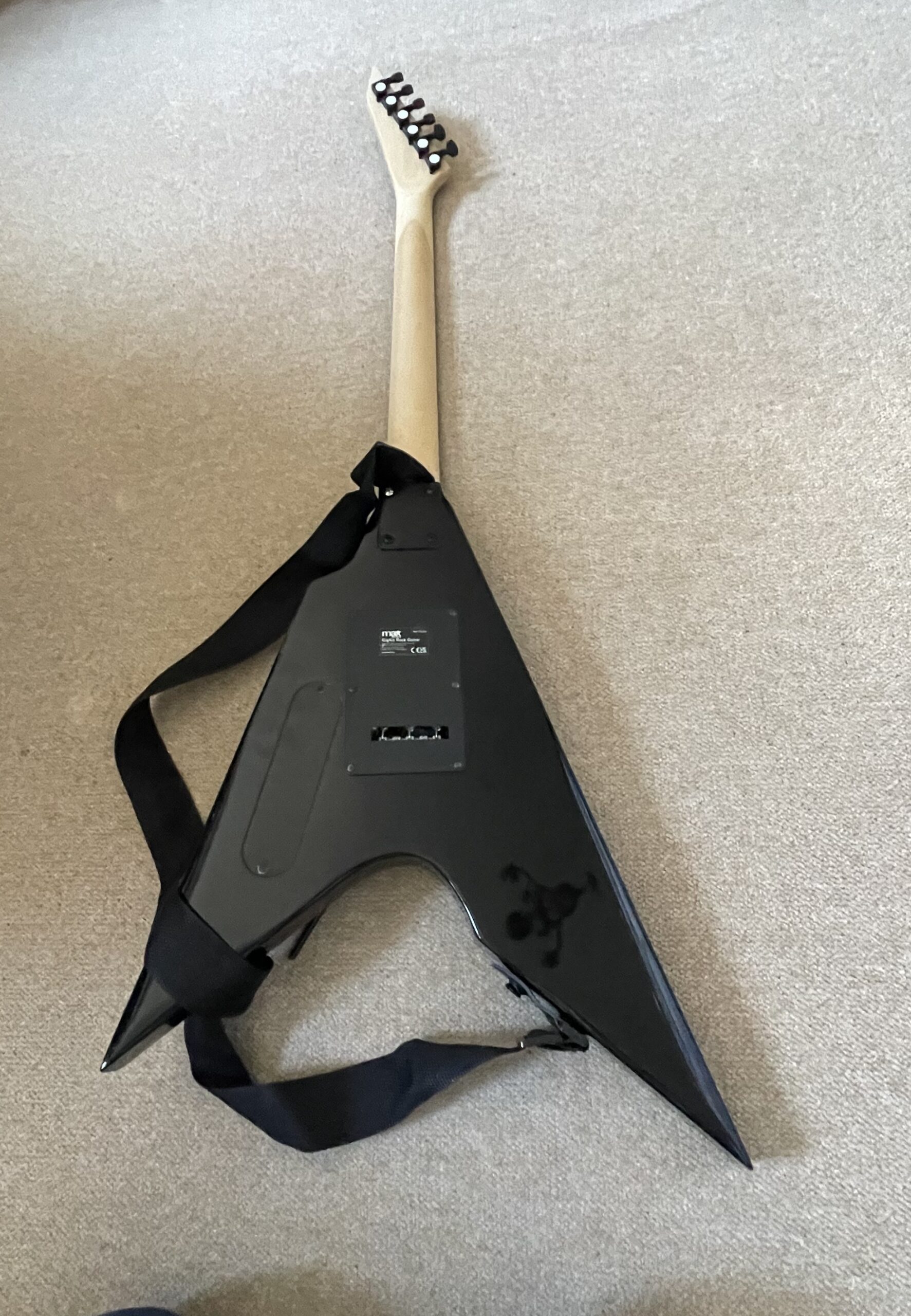Max guitar Flying V Black - Image 7