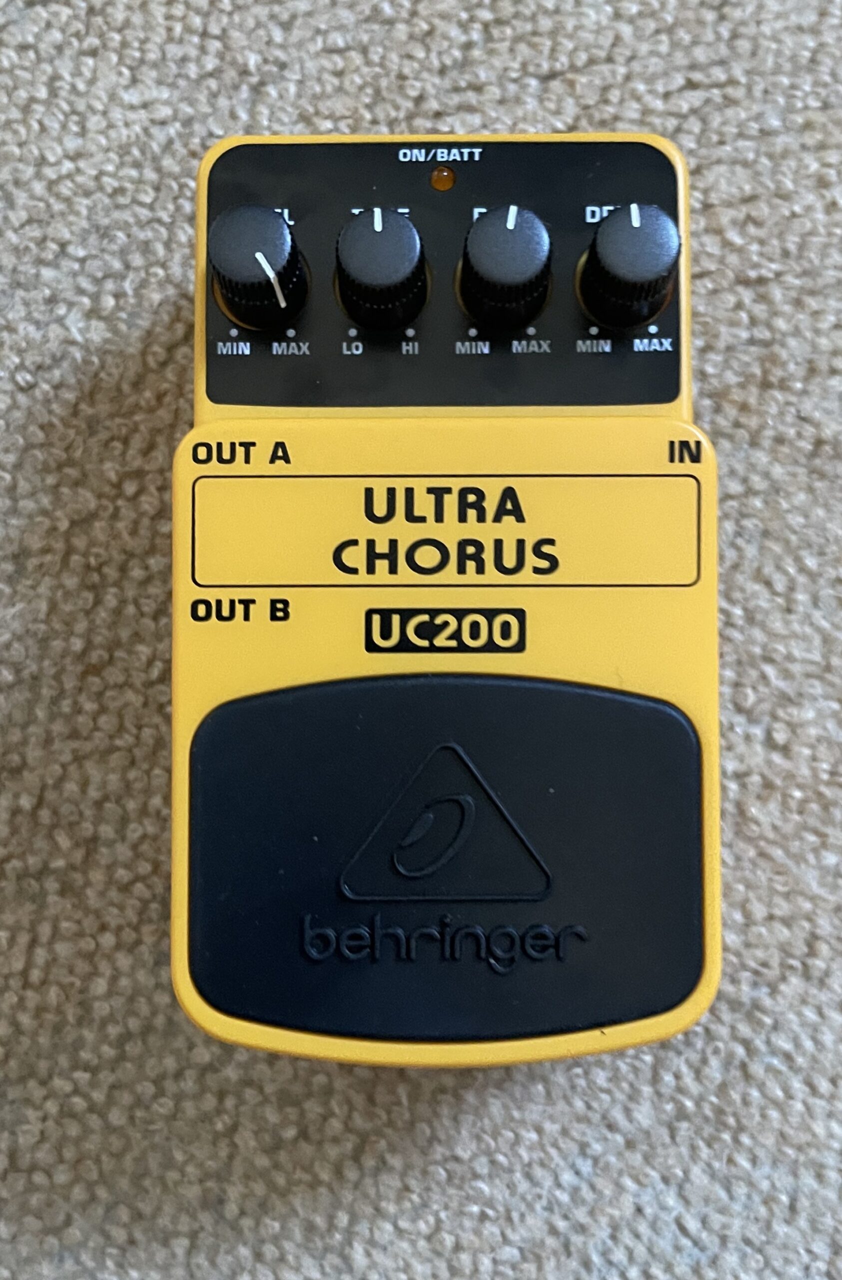 Behringer UC200 Ultra Chorus Pedal - Image 5