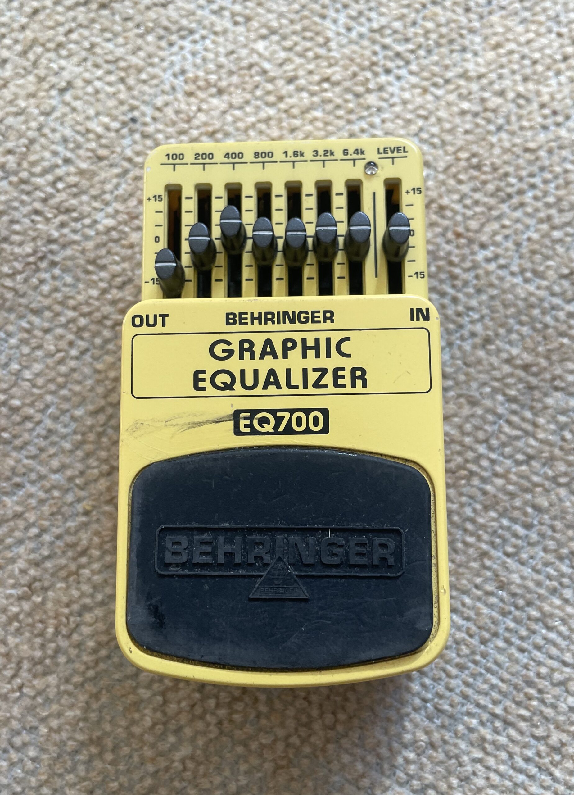 Behringer EQ700 7-Band Graphic Equalizer Pedal