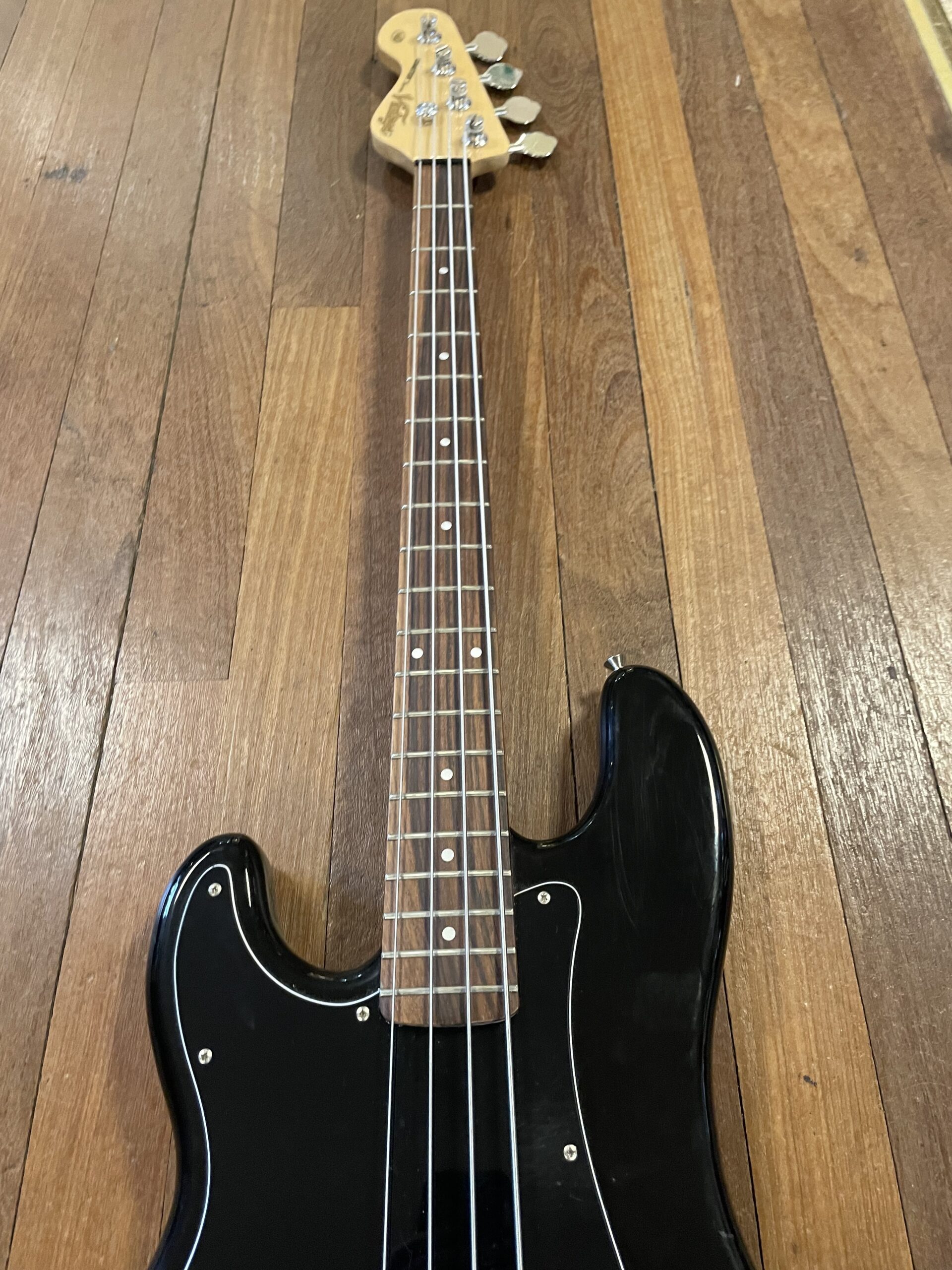Vintage V40 Coaster Bass Guitar Black Left Handed - Image 3