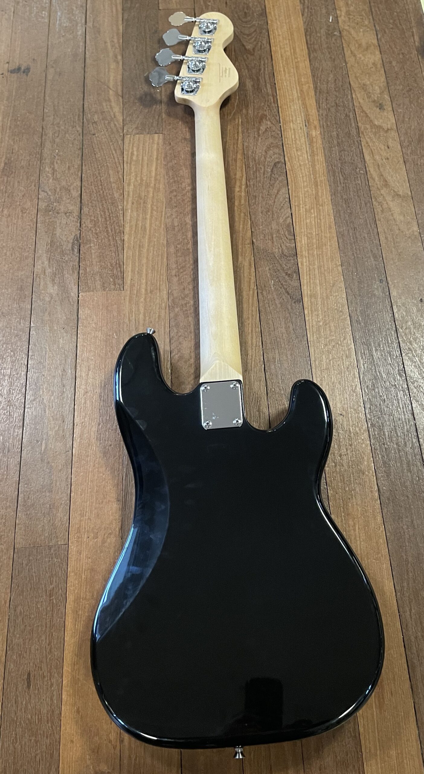 Vintage V40 Coaster Bass Guitar Black Left Handed - Image 6